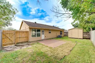 328 Meadow Wood Ct Ct, League City, TX 77573 - Photo 2