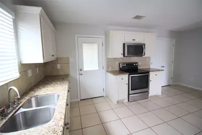 6610 Loma Vista Street #A, Houston, TX 77085 - Photo 12