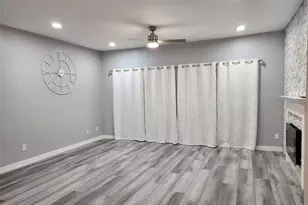 6500 Harbor Town Dr, Houston, TX 77036 - Photo 4