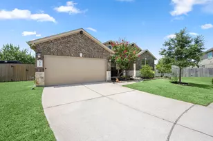 14305 Sawtooth Forest Ct, Conroe, TX 77384 - Photo 2