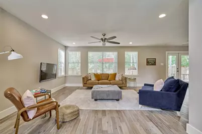38 E Gaslight Place, The Woodlands, TX 77382 - Photo 20