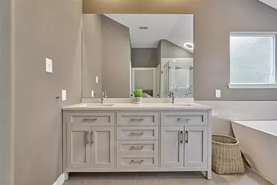 38 E Gaslight Place, The Woodlands, TX 77382 - Photo 38