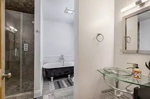 1811 Marshall St, Houston, TX 77098 - Photo 10