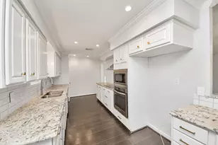 7527 Brush Wood Dr, Houston, TX 77088 - Photo 18