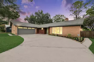 7527 Brush Wood Dr, Houston, TX 77088 - Photo 2