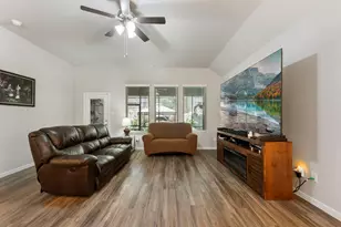 5835 Brimstone Hill Ln, Conroe, TX 77304 - Photo 18
