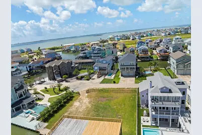 414 Jeanie Lynne Circle, Tiki Island, TX 77554 - Photo 6