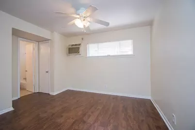 8803 Timberside #1, Houston, TX 77025 - Photo 4