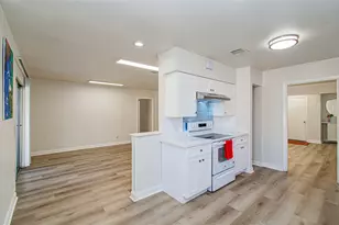 5926 Ettrick Dr, Houston, TX 77035 - Photo 20