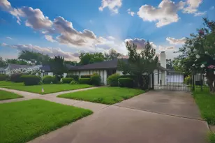 6203 Wigton Dr, Houston, TX 77096 - Photo 1