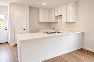 108 Stran St, Wharton, TX 77488 - Photo 6