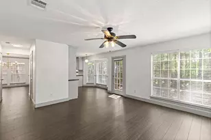 39 W Tallowberry Dr, The Woodlands, TX 77381 - Photo 10