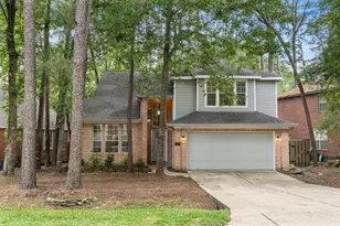 39 W Tallowberry Dr, The Woodlands, TX 77381 - Photo 1