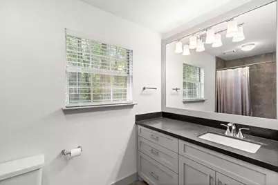 39 W Tallowberry Drive, The Woodlands, TX 77381 - Photo 20