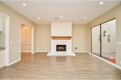 4 Bayou Pointe Drive, Houston, TX 77063 - Photo 8