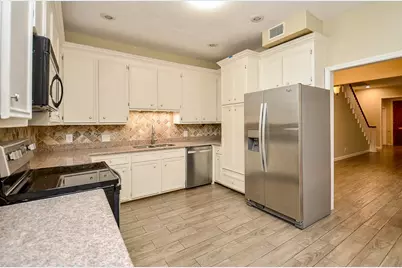 4 Bayou Pointe Drive, Houston, TX 77063 - Photo 22