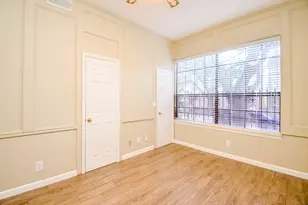 4 Bayou Pointe Dr, Houston, TX 77063 - Photo 14