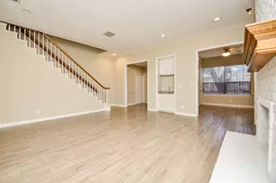 4 Bayou Pointe Dr, Houston, TX 77063 - Photo 10