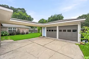 6131 Yarwell Dr, Houston, TX 77096 - Photo 48