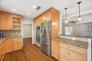 6131 Yarwell Dr, Houston, TX 77096 - Photo 14