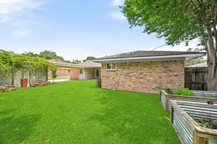 6131 Yarwell Dr, Houston, TX 77096 - Photo 46