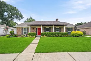 6131 Yarwell Dr, Houston, TX 77096 - Photo 2