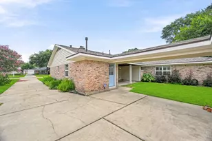 6131 Yarwell Dr, Houston, TX 77096 - Photo 38