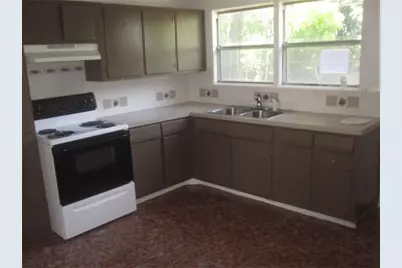 5422 Thrush Drive, Houston, TX 77033 - Photo 2