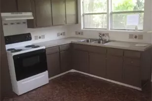 5422 Thrush Dr, Houston, TX 77033 - Photo 2