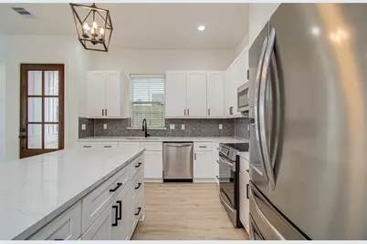 6420 Highland Pine Lane, Houston, TX 77091 - Photo 10