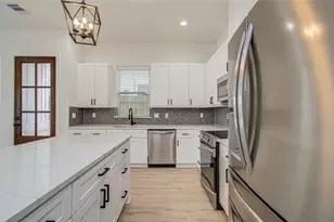 6420 Highland Pine Ln, Houston, TX 77091 - Photo 10