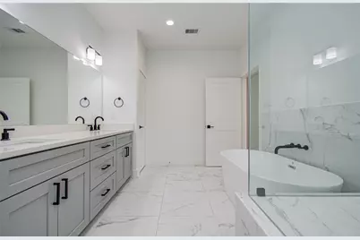 6420 Highland Pine Lane, Houston, TX 77091 - Photo 20