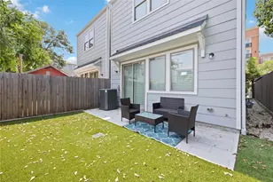 1324 W Pierce St, Houston, TX 77019 - Photo 26