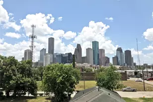 1111 Edwards St, Houston, TX 77007 - Photo 2