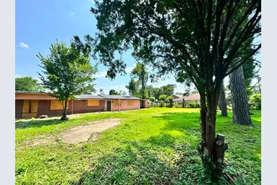 4600 Ireland Street, Houston, TX 77016 - Photo 6