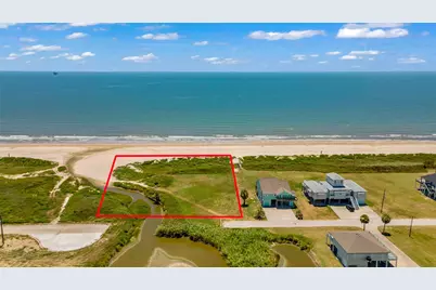 704 Villa Drive, Crystal Beach, TX 77650 - Photo 2