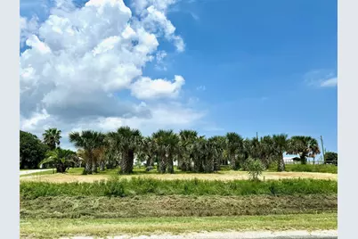 1716 Garth Avenue, Gilchrist, TX 77617 - Photo 6