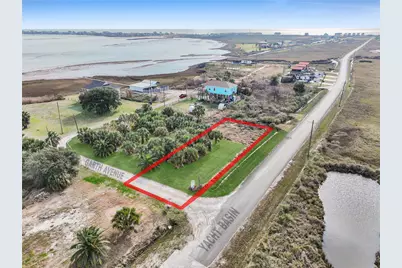 1716 Garth Avenue, Gilchrist, TX 77617 - Photo 2