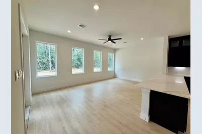 358 Louvenia Court, Pinehurst, TX 77362 - Photo 10