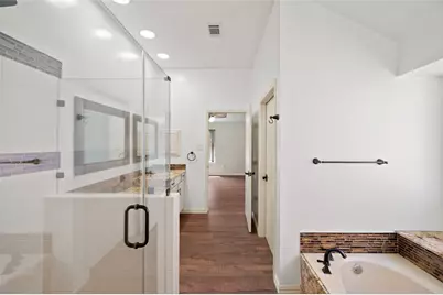 16014 Surrey Woods Drive, Friendswood, TX 77546 - Photo 16