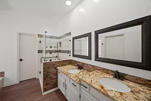 16014 Surrey Woods Dr, Friendswood, TX 77546 - Photo 14