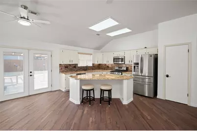 16014 Surrey Woods Drive, Friendswood, TX 77546 - Photo 26