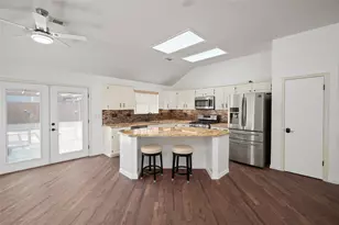 16014 Surrey Woods Dr, Friendswood, TX 77546 - Photo 26