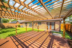 16014 Surrey Woods Dr, Friendswood, TX 77546 - Photo 48