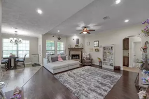 9766 Twin Shores Dr, Willis, TX 77318 - Photo 18