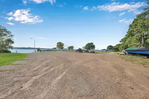 9766 Twin Shores Dr, Willis, TX 77318 - Photo 46
