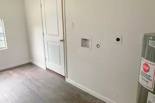 303 Harlem St, Sweeny, TX 77480 - Photo 14