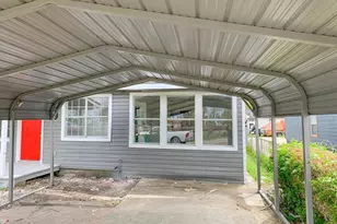 303 Harlem St, Sweeny, TX 77480 - Photo 2