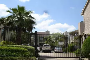 7350 Kirby, Houston, TX 77030 - Photo 2