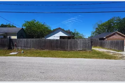 1462 Wall Street, Beaumont, TX 77701 - Photo 2